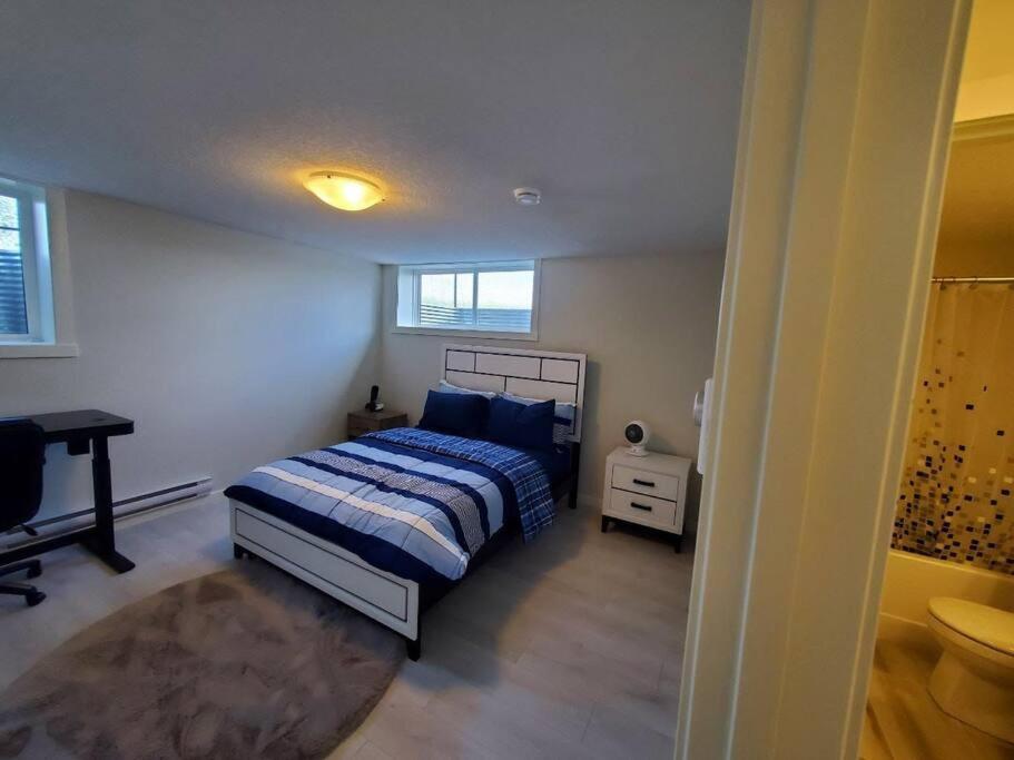 דירות YYC Cozy Rockland Park Unit+Parking מראה חיצוני תמונה