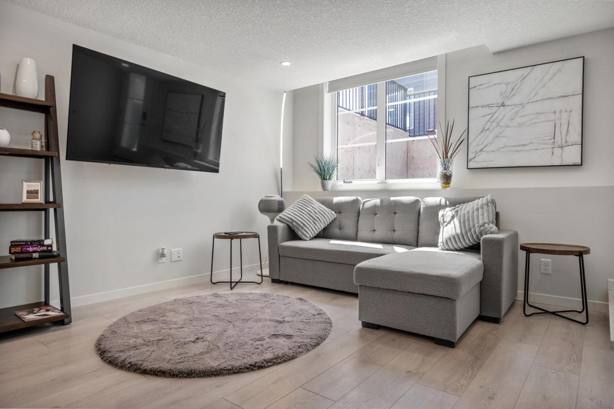 דירות YYC Cozy Rockland Park Unit+Parking מראה חיצוני תמונה