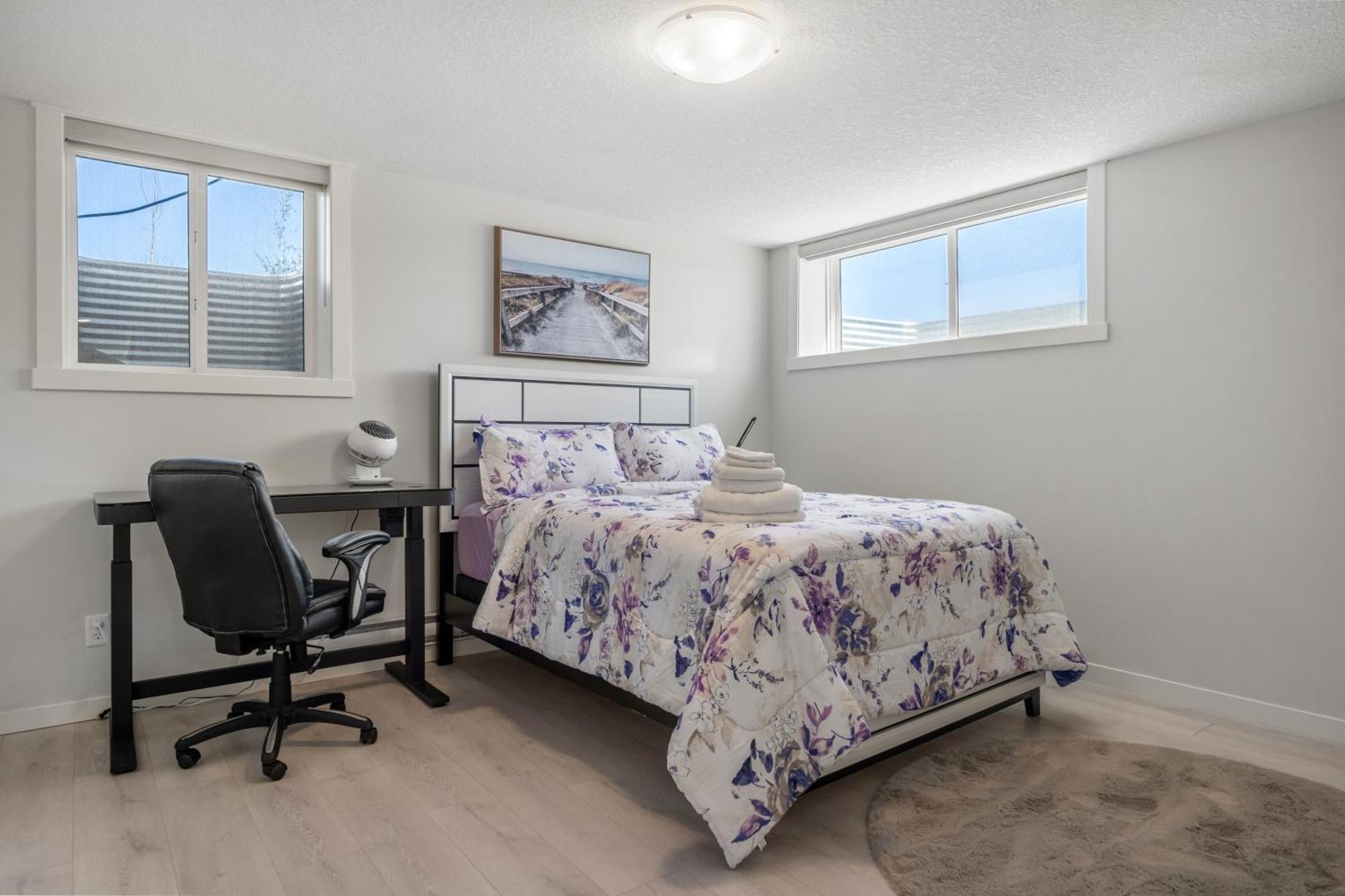דירות YYC Cozy Rockland Park Unit+Parking מראה חיצוני תמונה