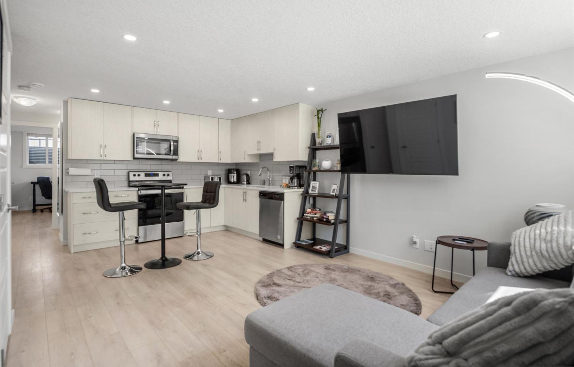 דירות YYC Cozy Rockland Park Unit+Parking מראה חיצוני תמונה