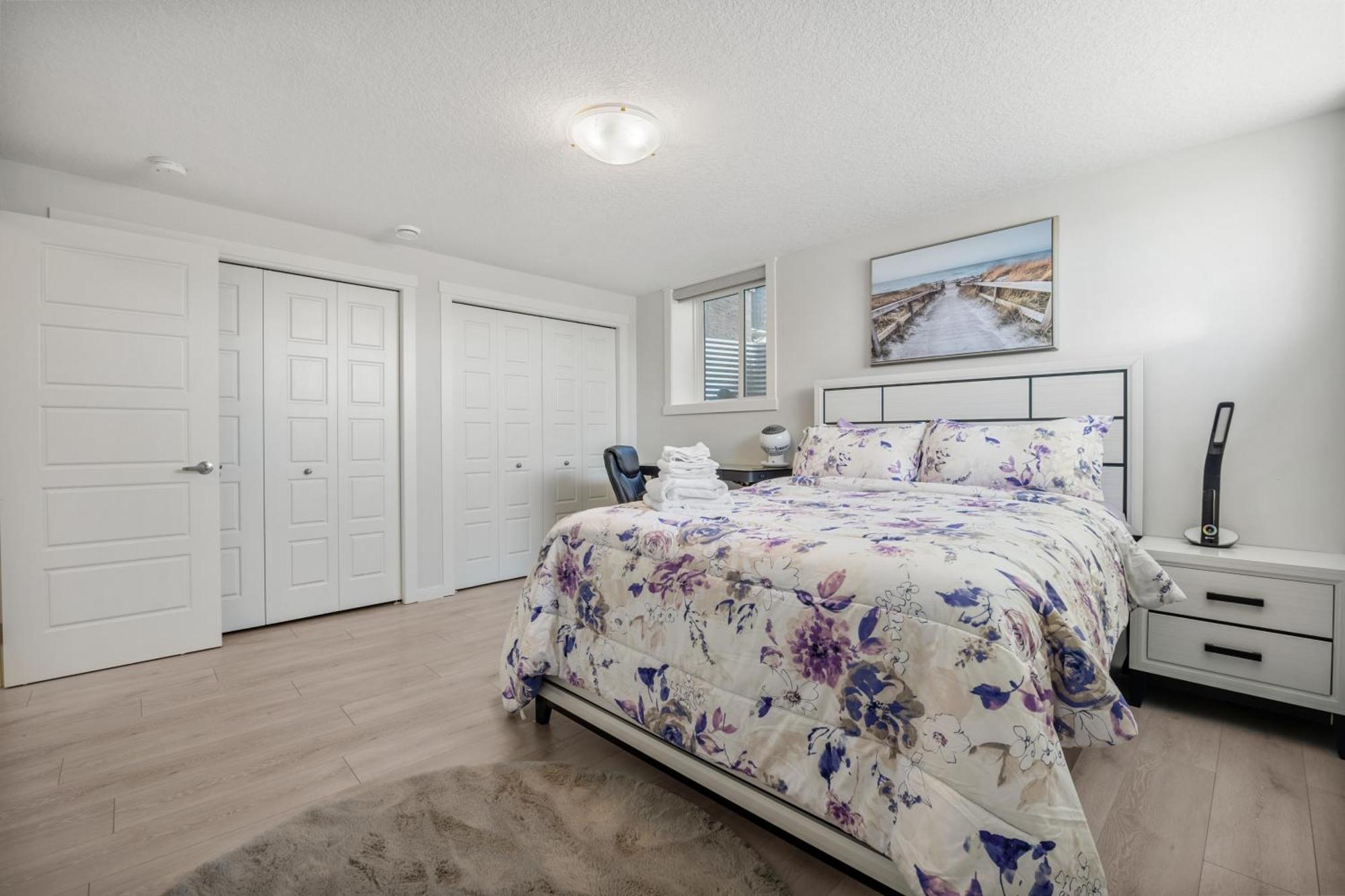 דירות YYC Cozy Rockland Park Unit+Parking מראה חיצוני תמונה