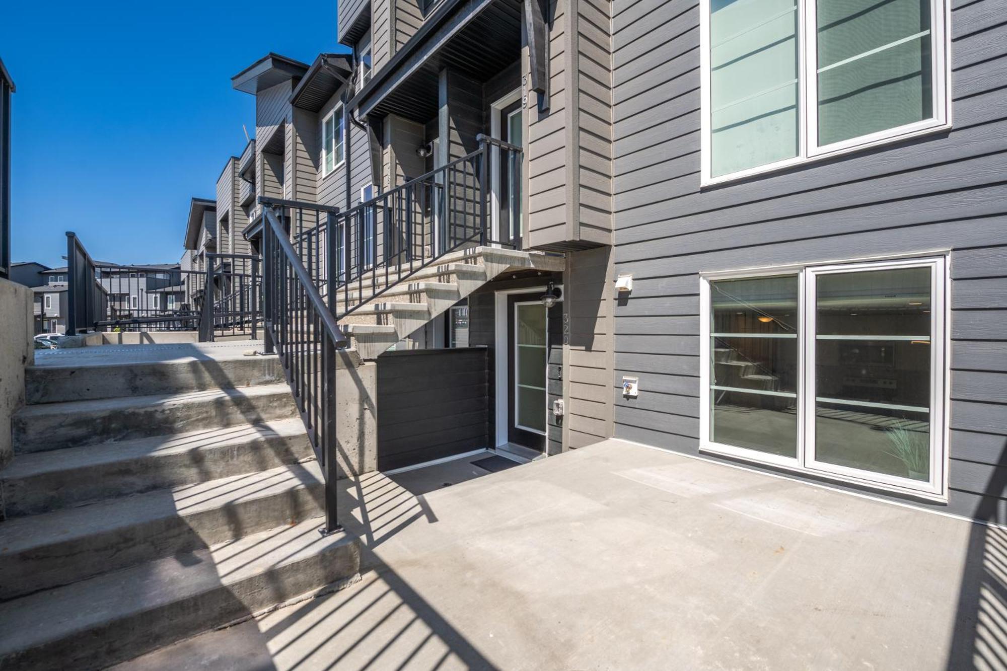 דירות YYC Cozy Rockland Park Unit+Parking מראה חיצוני תמונה